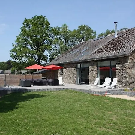 別荘 Bovigny With Cinema Cierreux