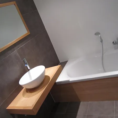 別荘 Bovigny With Cinema Cierreux