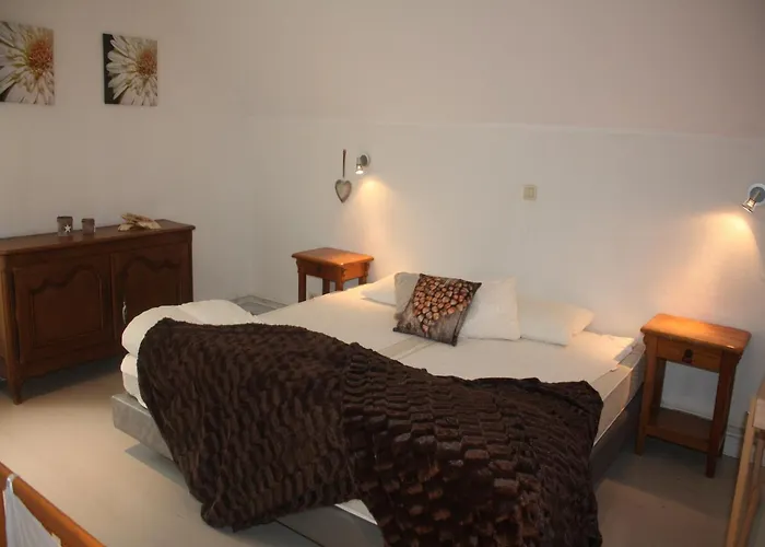 Bovigny With Cinema בית נופש